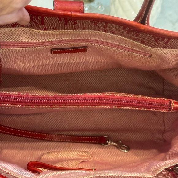 ❤️DOONEY & BOURKE RED SIGNATURE SATCHEL! - Picture 8 of 9